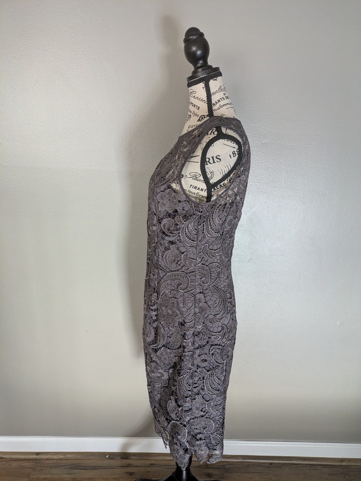 Adrianna Papell Evening Illusion Bodice Lace Sheath Dress Women’s Size 8 Gray