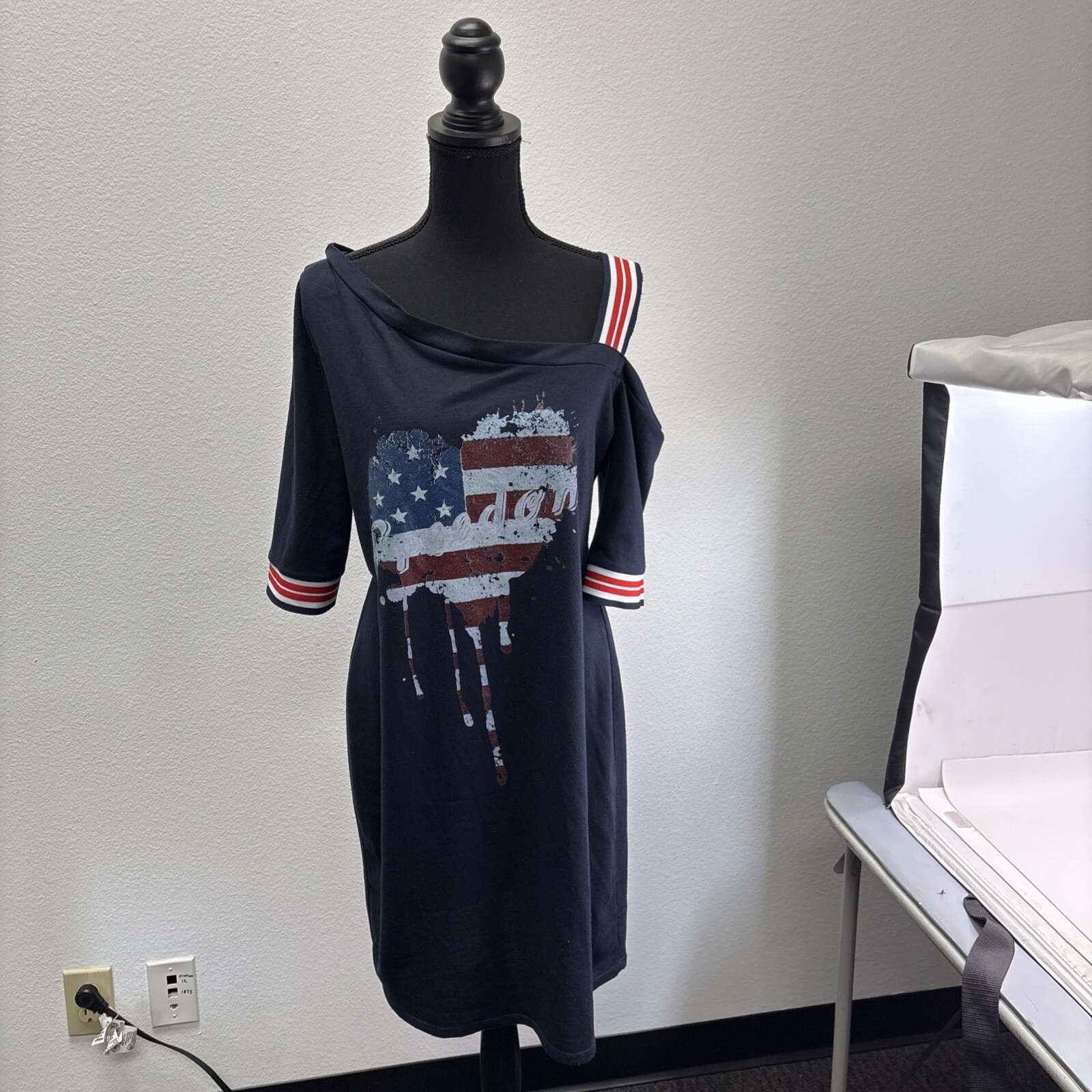 Venus Graphic Lounge Dress Cold Shoulder Freedom Blue Red 4th of July Large