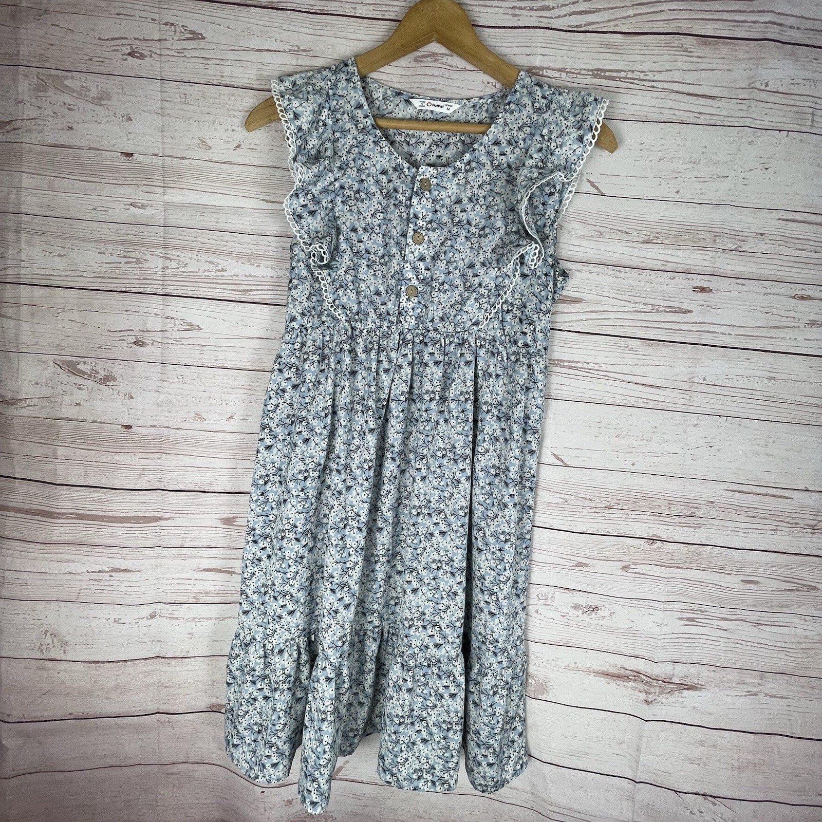 Pat Pat Ditsy Floral Dress Woman’s Sz M Short Flutter Sleeve Feminine Summer