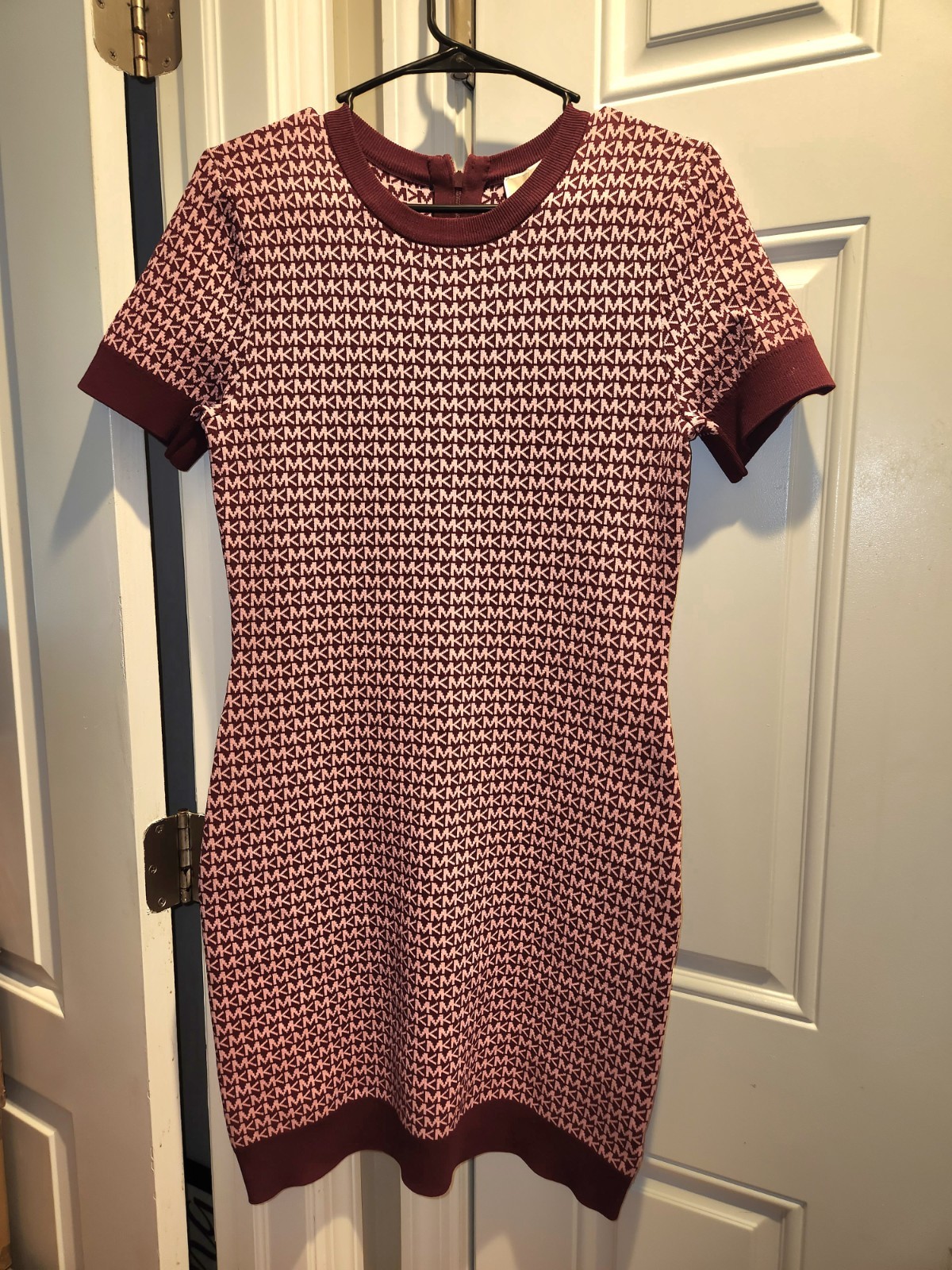 MICHAEL Michael Kors Logo Jacquard Knit Sheath Dress – Burgundy/Wine – Short…