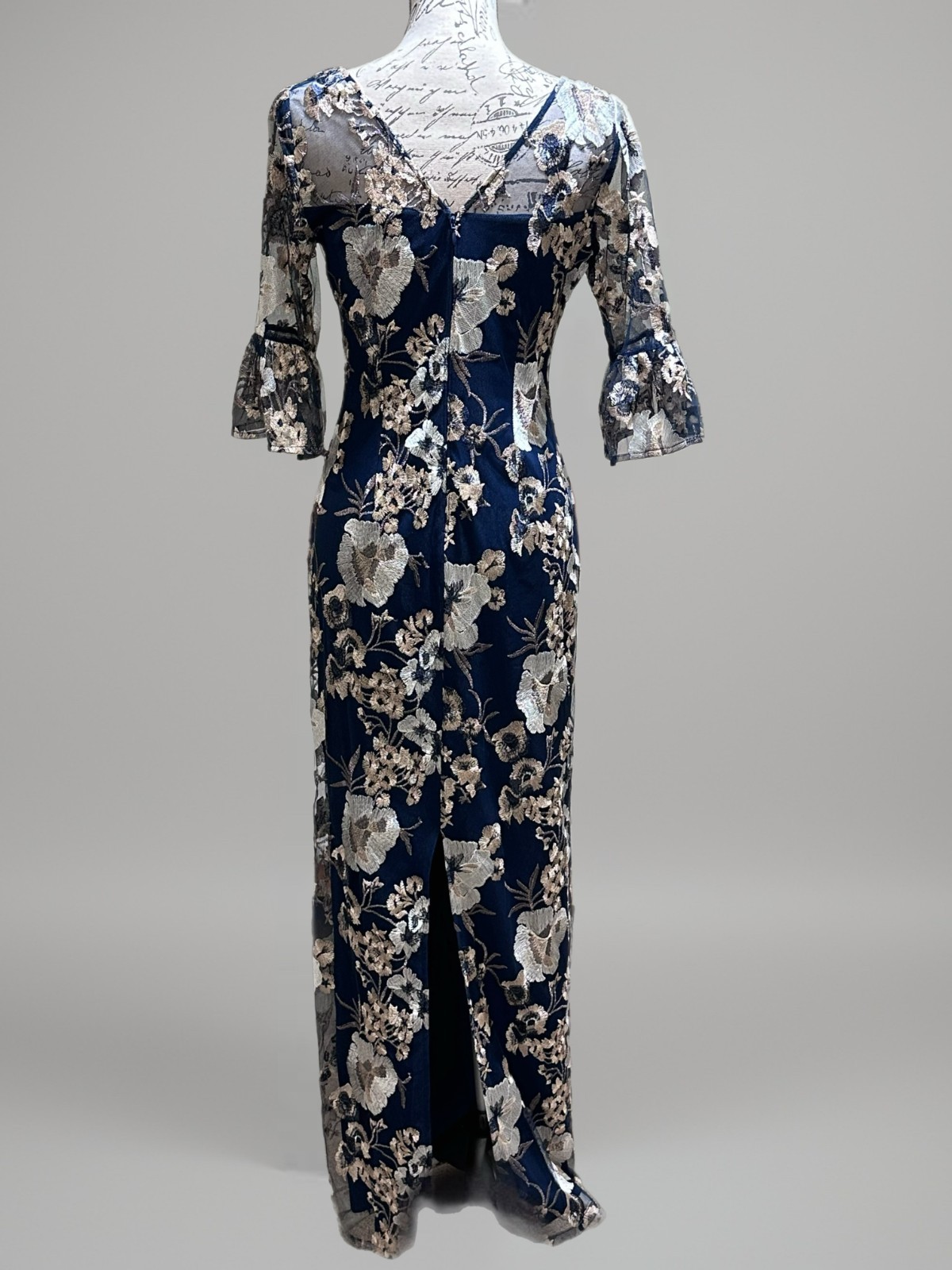 Adrianna Papell Navy Embroidered Bell Sleeve Sheath Gown NWT Sz. 4