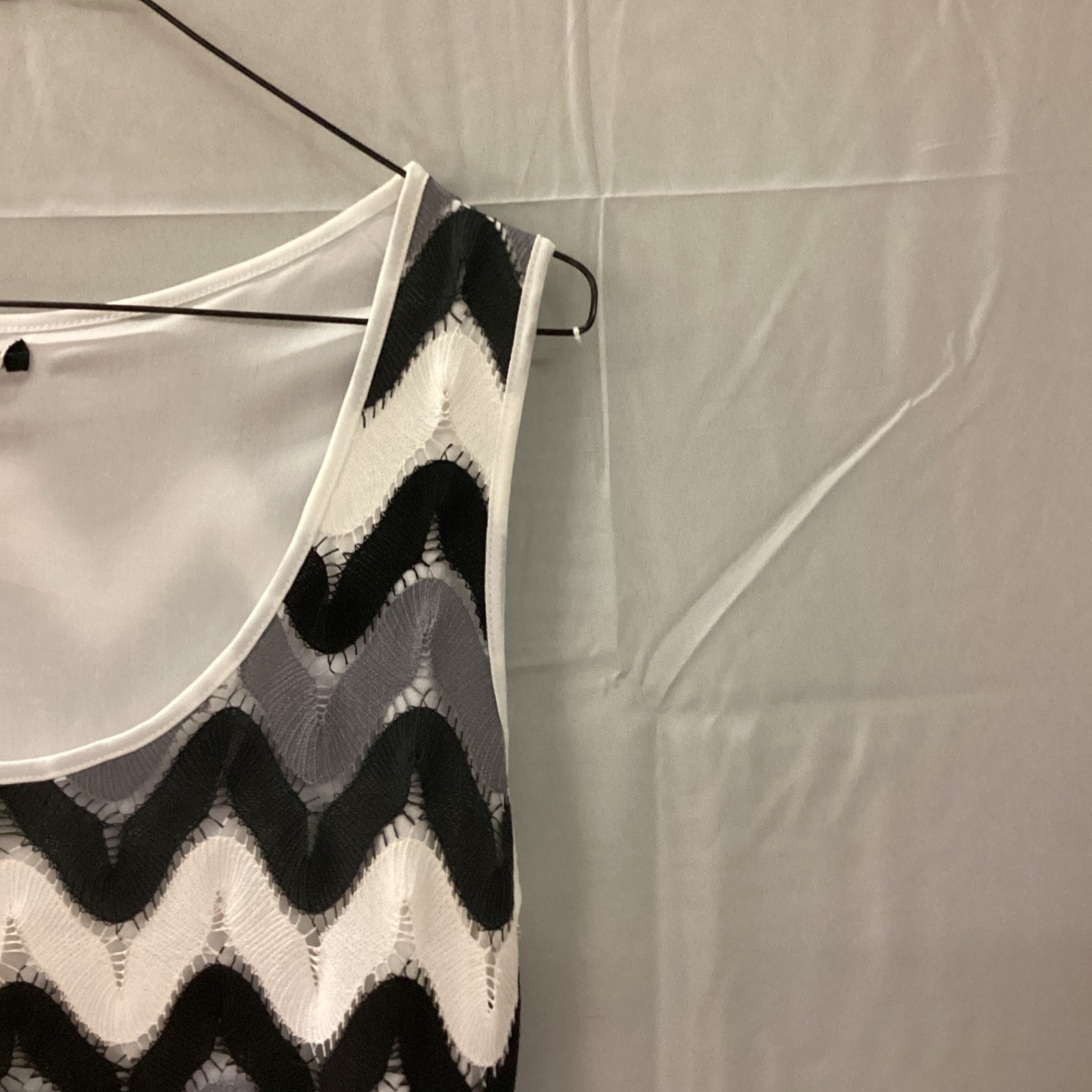 #103 Sharagano Lined Dress Gray Black White Size 10 Women’s