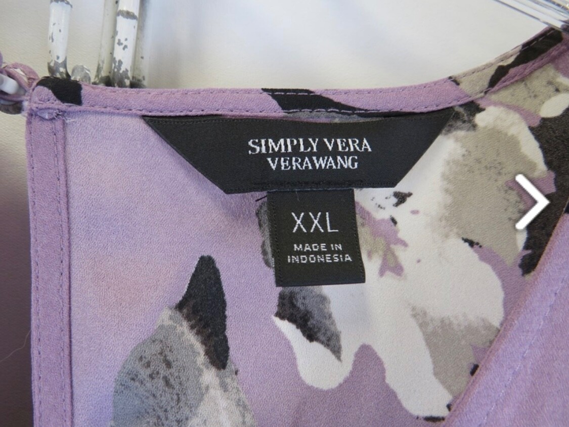 Brand: Simply Vera By Vera Wang Model: Dress See pictures Colorway: Purple Flowe