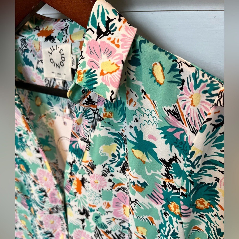 Lili Sidonio NWT Womens Green Floral print size small