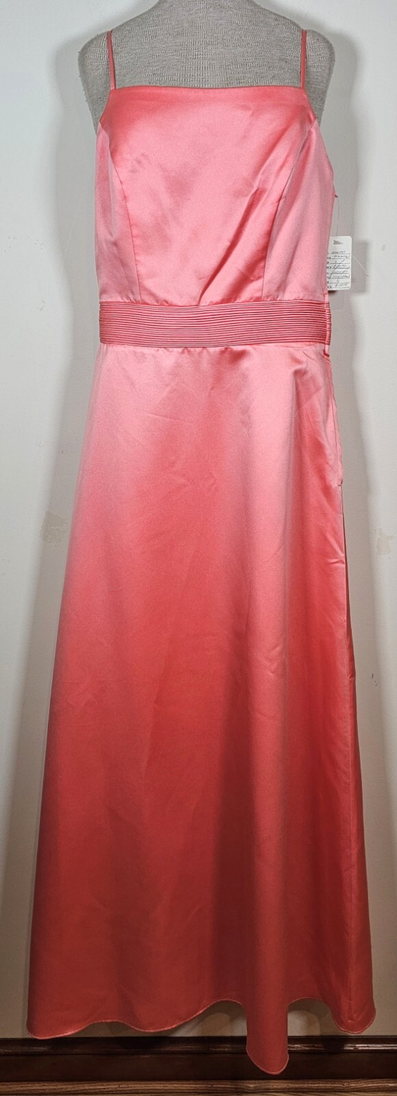 Size 6 Long Dress Waist 30 inches Satin Color Formal Prom with Scarf