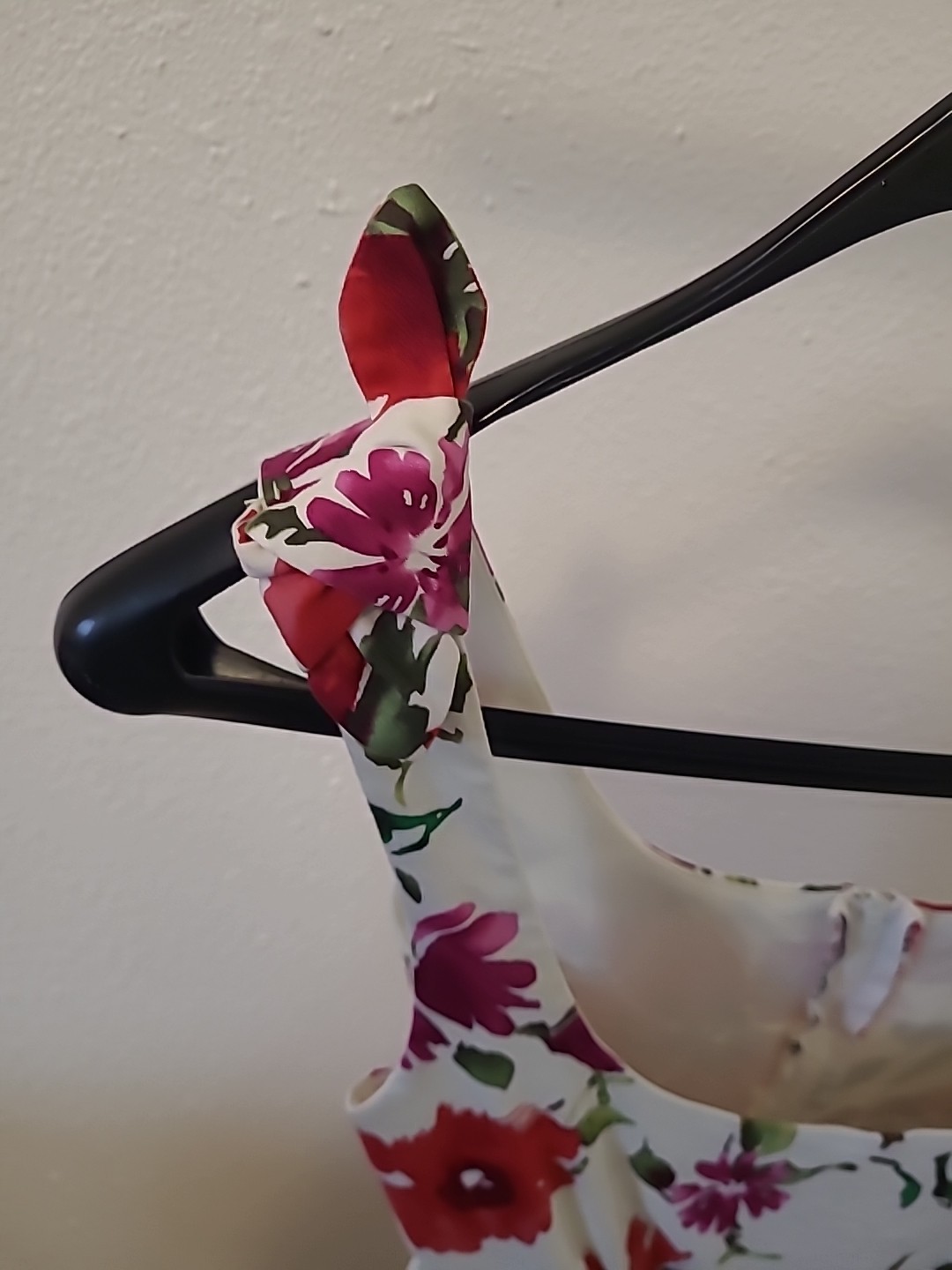 B. Smart Womens Dress Red Floral, Lined, Front Pockets, Size 6
