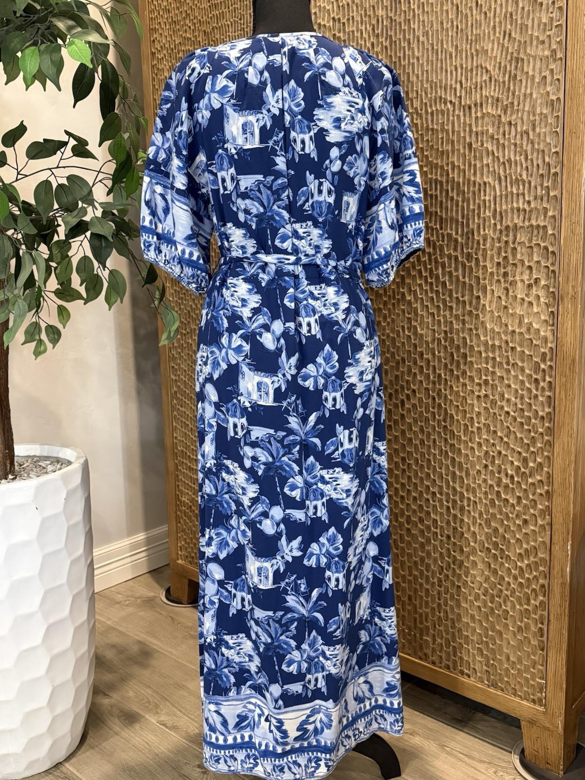 LOFT NEVER WORN Maxi Dress Blue White Floral Split Neck Puff Sleeves Button Tie
