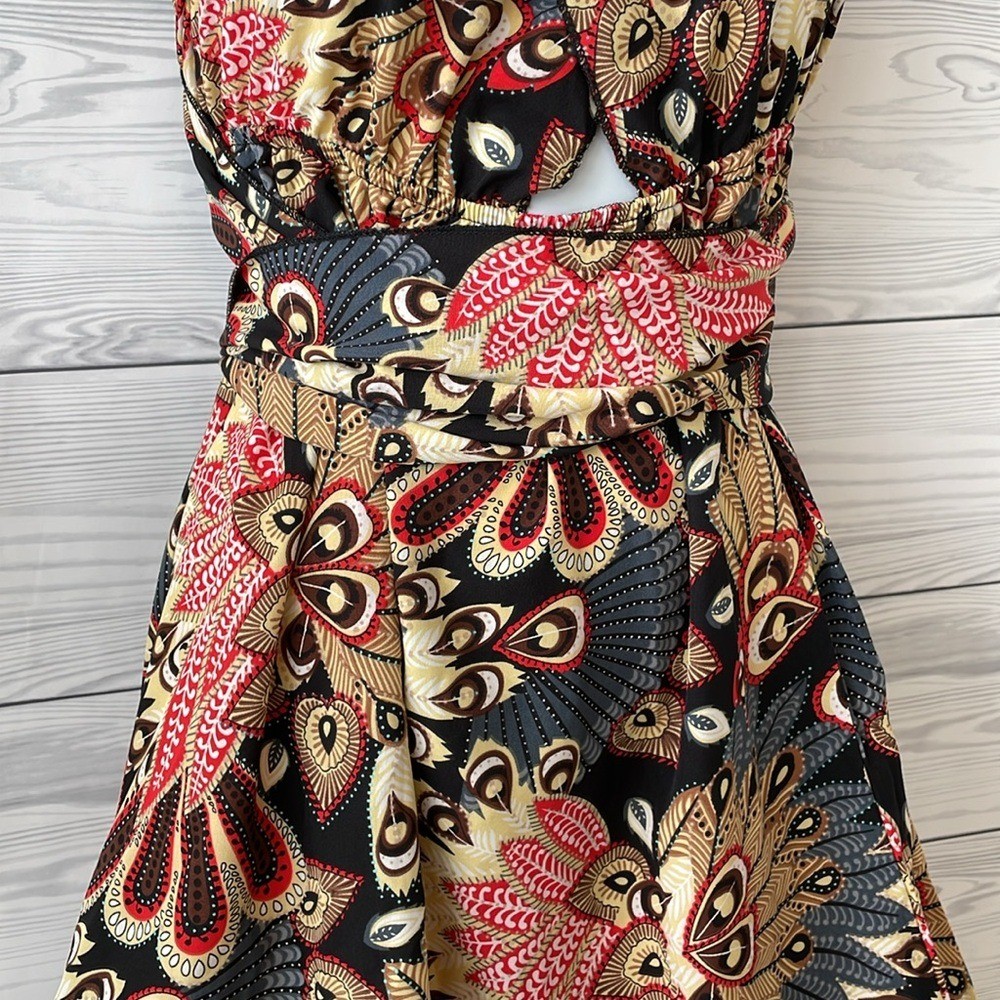 Feather Print Cross Strap Sleeveless High Waist Dress
