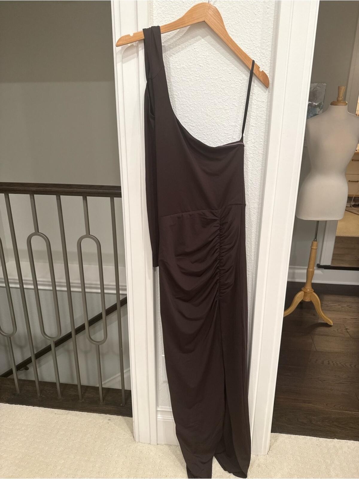 NWT superdown One Shoulder Ruched Maxi Dress Chocolate Brown Slit Gown S