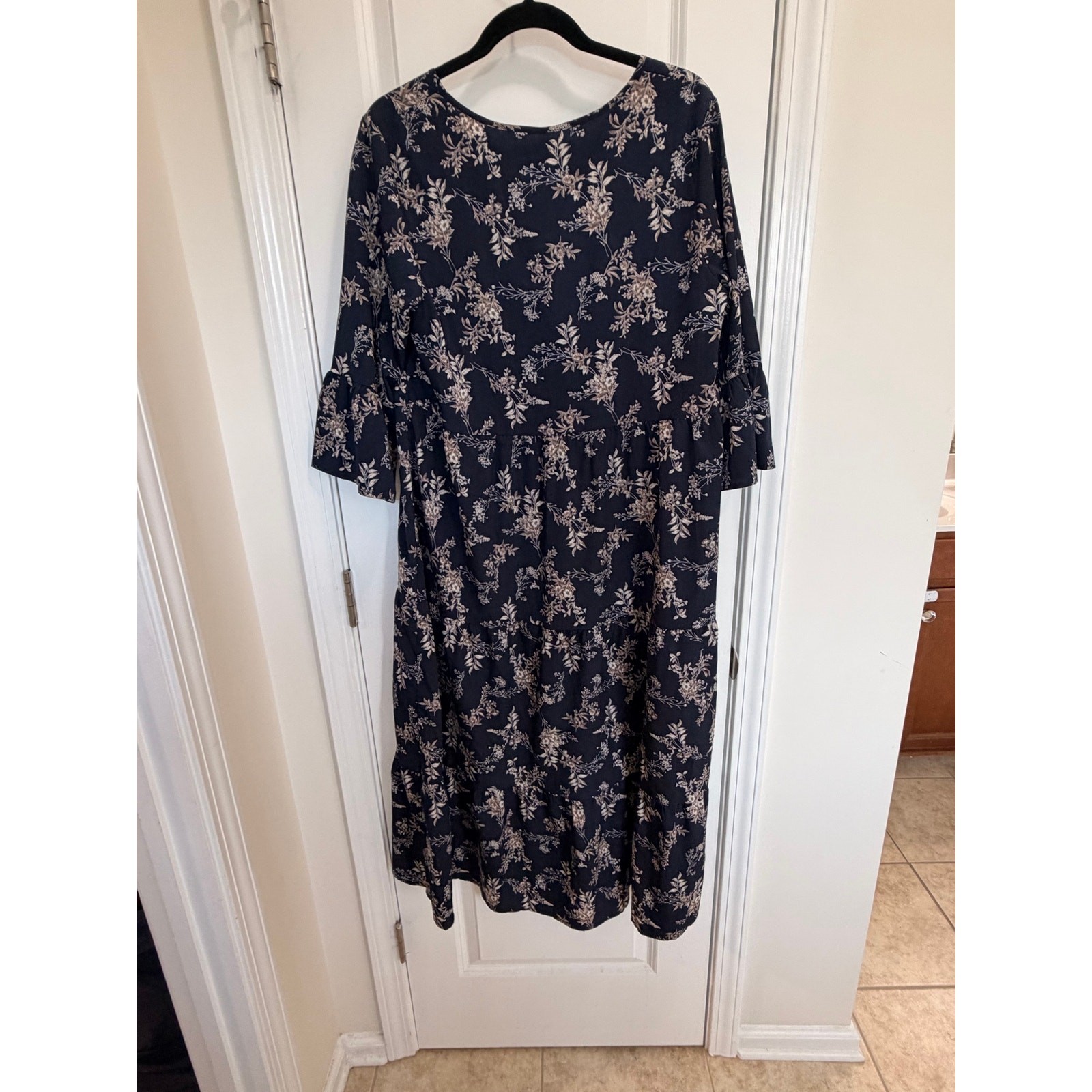 VIISHOW Women Medium Navy Floral Tiered Maxi Dress Boho Oversized Bell Sleeve