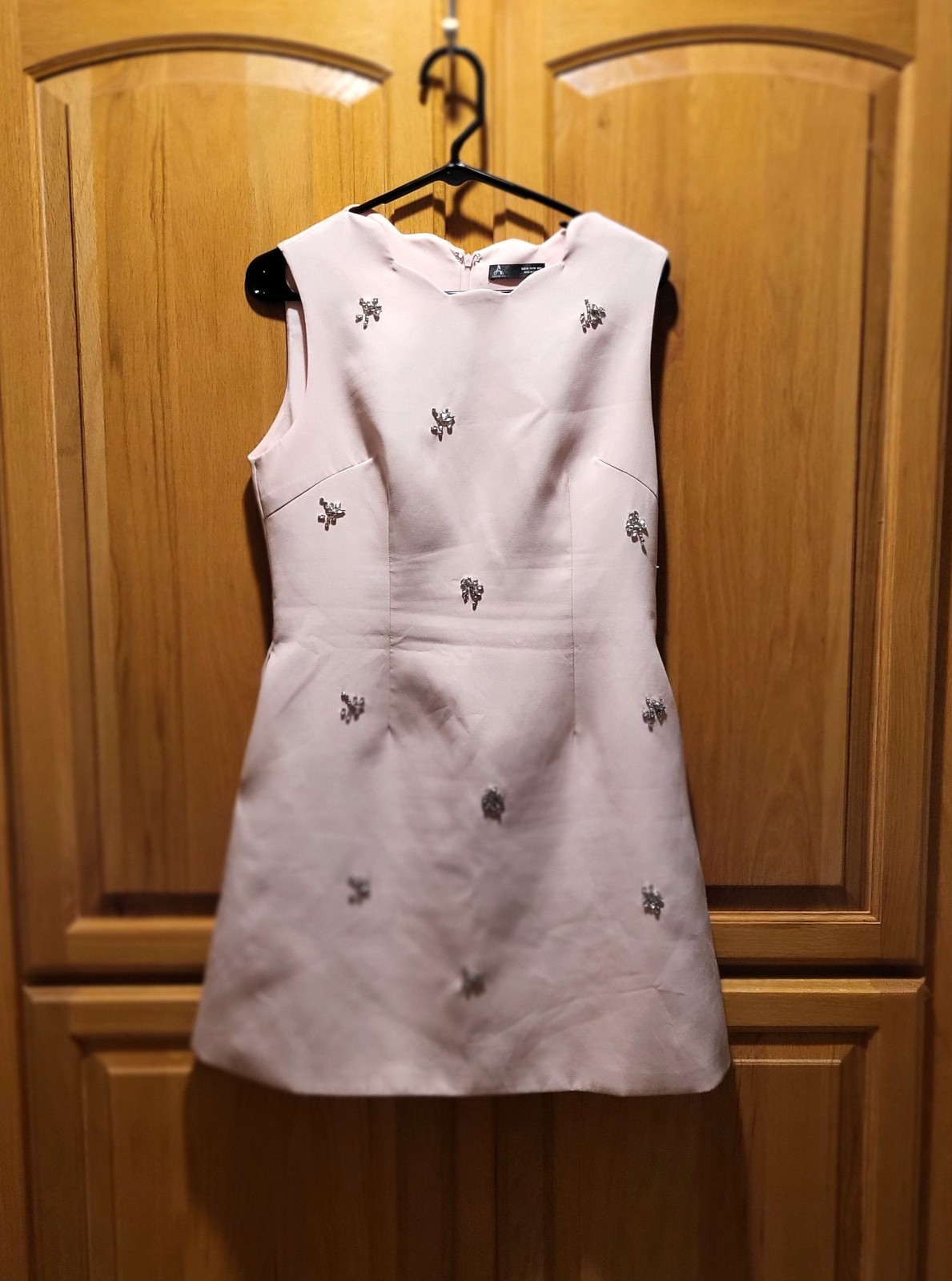 Anewsta Pink Embellished Knee Length Dress 1/2 Zip Back Women’s Size Medium