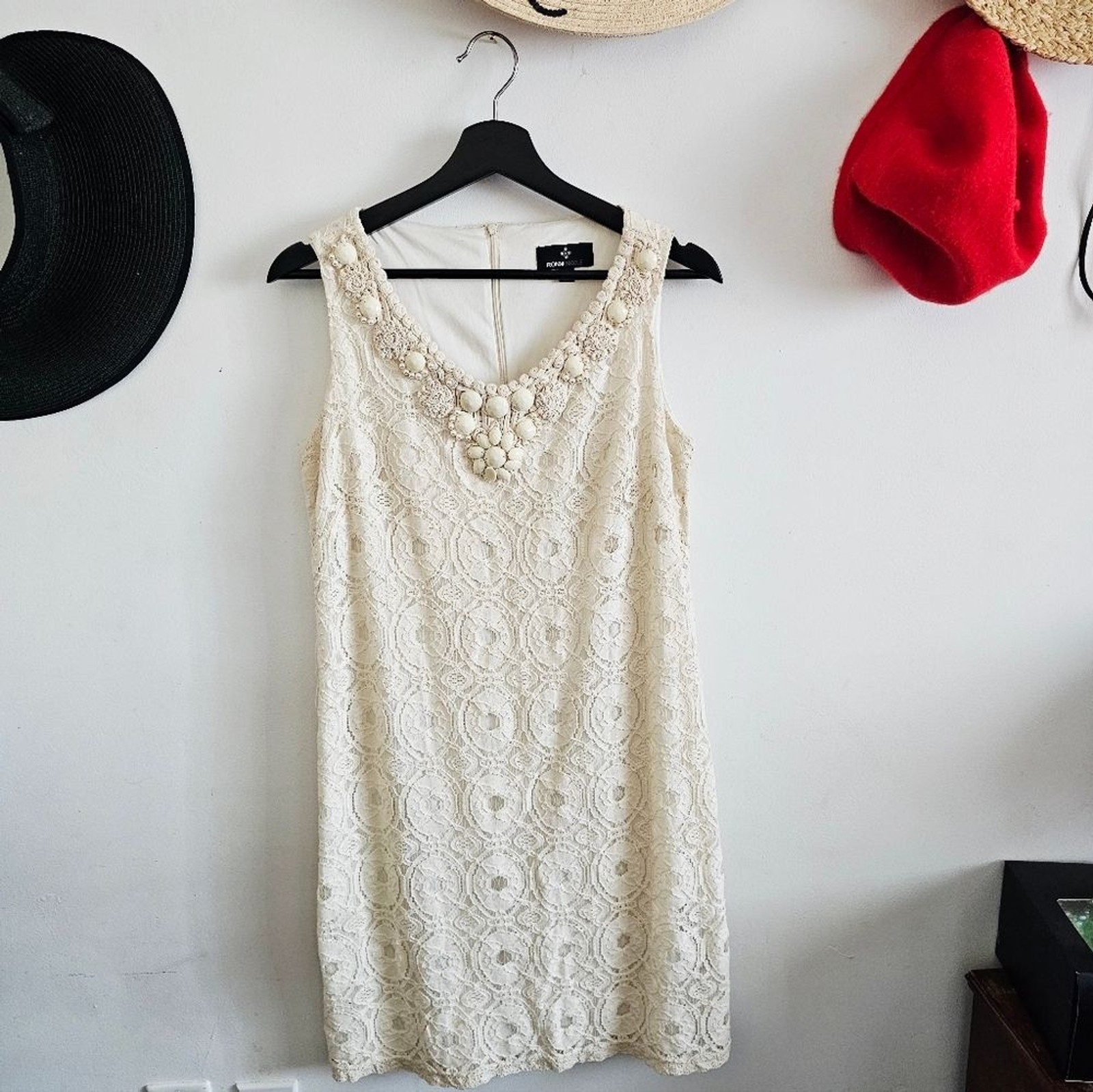 Ronni Nicole Cream Sleeveless Floral Lace Mini Dress