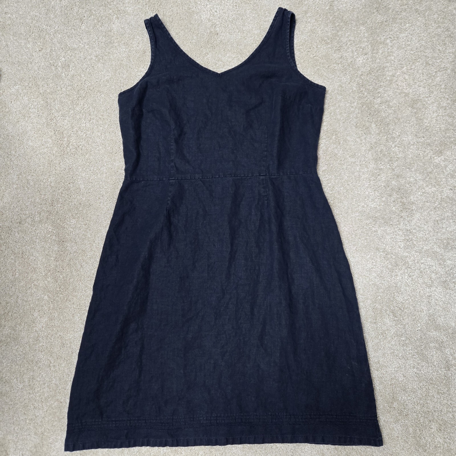 Women’s Black Sleeveless V-Neck Knee-Length Dress, Solid Pattern Regular Fit