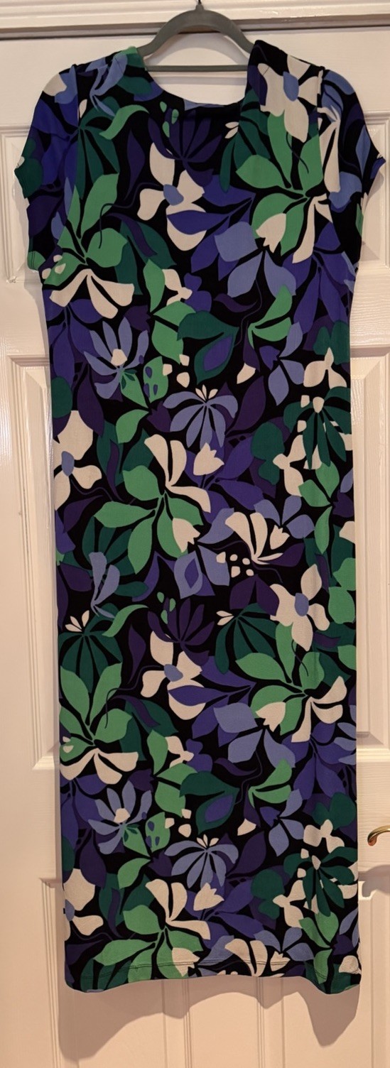 Chicos Slimming, Versatile size 2 Dress