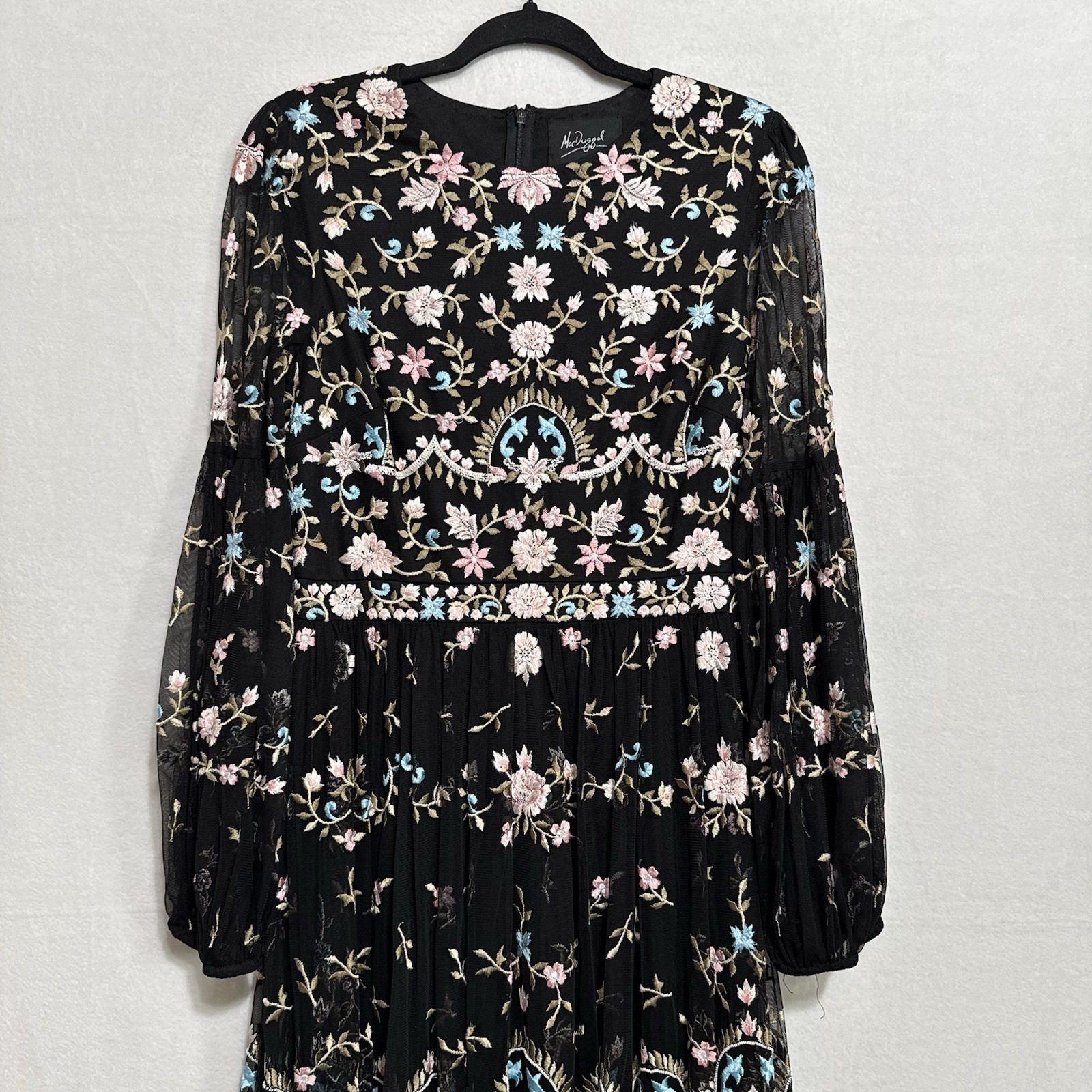 Mac Duggal 35111 Embroidered Floral Gown Black Long Bishop Sleeve Size 8 NWT