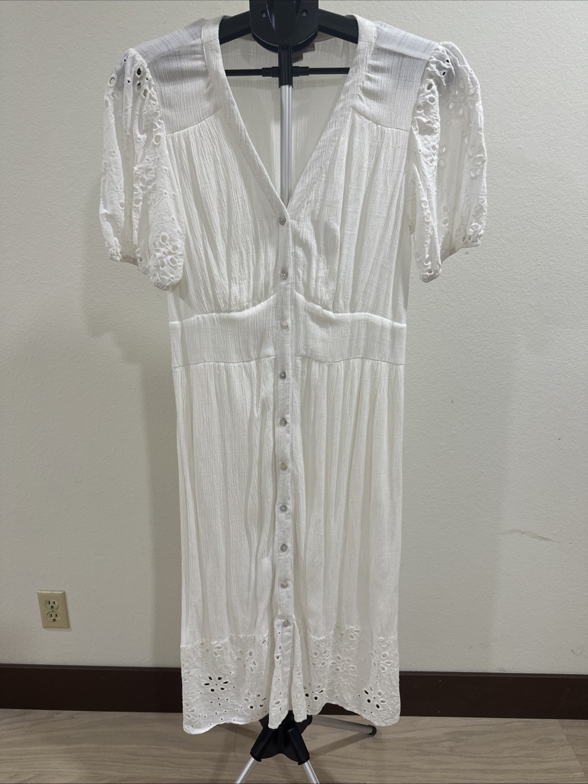 Knox Rose Boho Dress White Eyelet Puff Sleeves & Hem Button Down Pockets Lined M