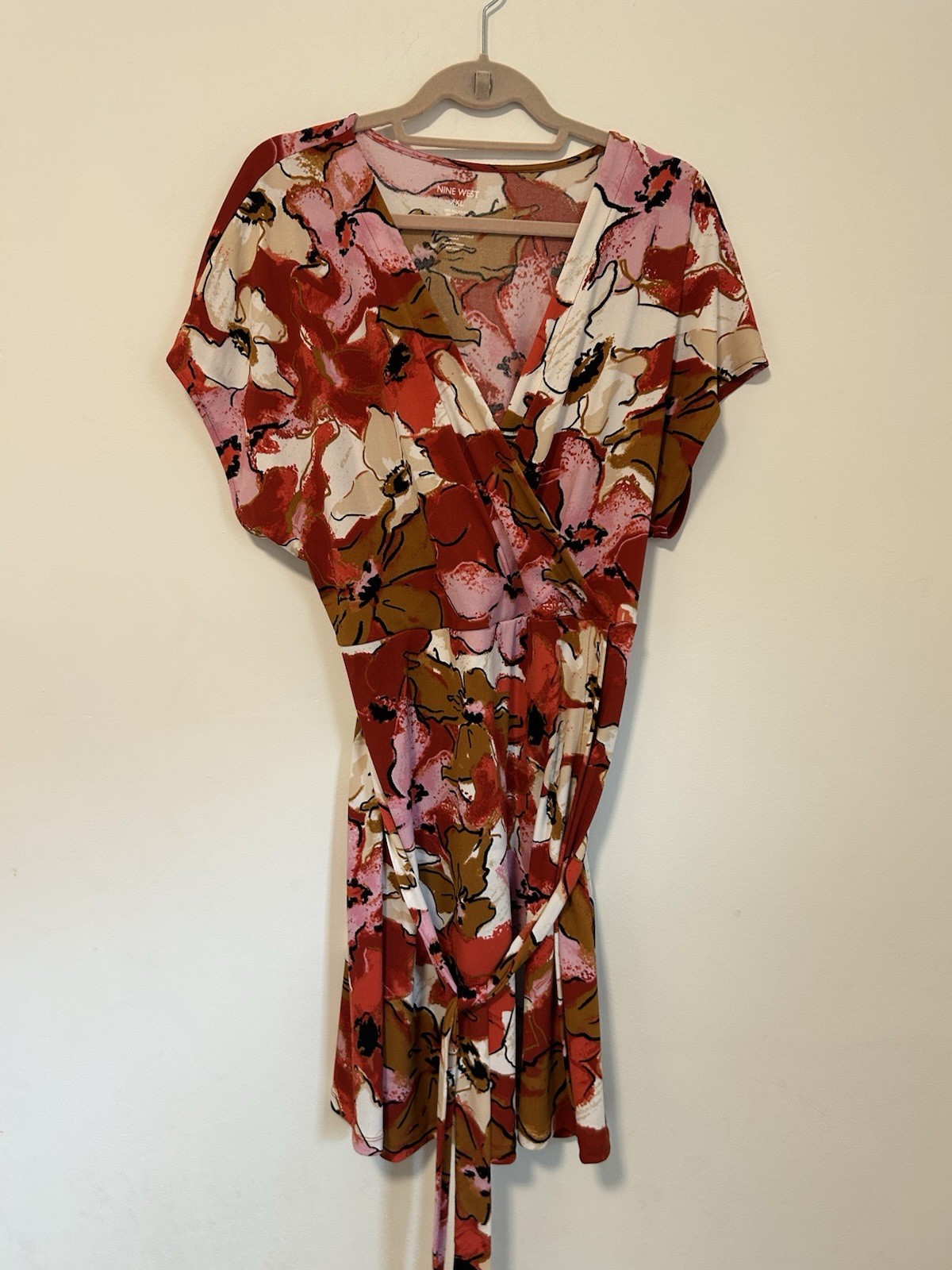 Nine West Pink Red Floral Wrap Dress XXL Short Sleeve V-Neck Knee Tie Stretch