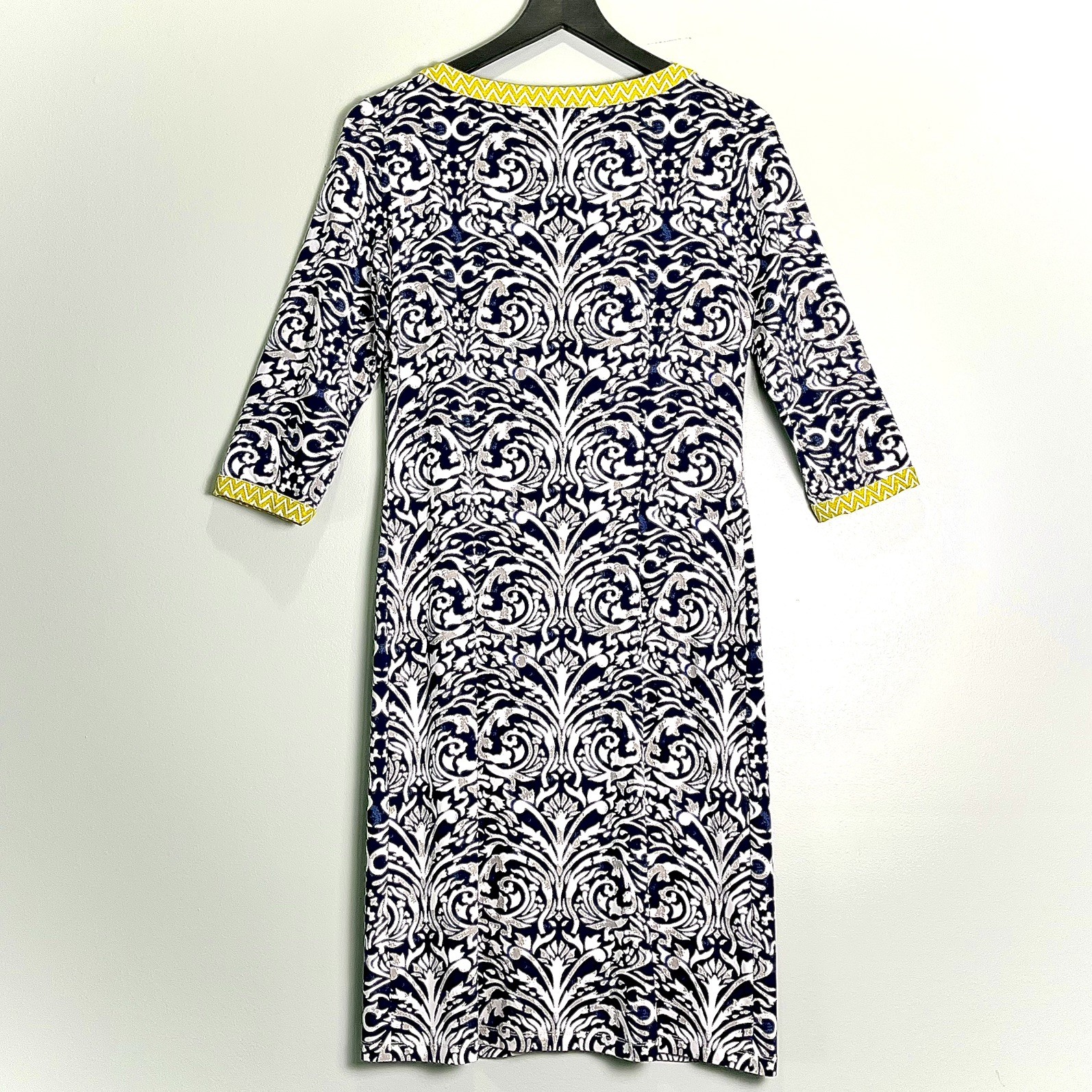 J. MCLAUGHLIN Catalina Cloth Dress Blue White Scroll Yellow Cheveron Size Small