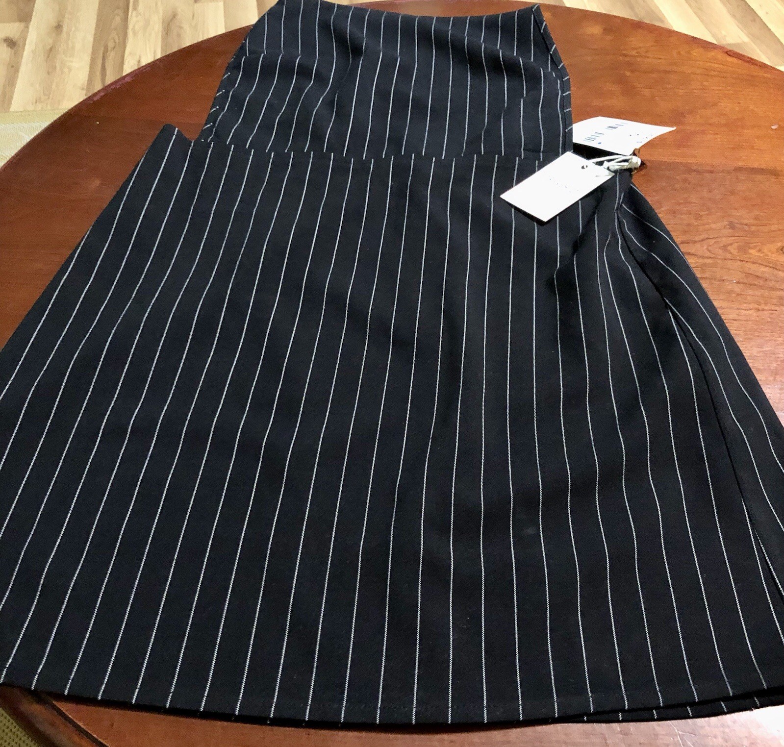 Forever 21 Women Bibbed Front Backless-Straps -Zip Back-Black Pinstriped NWT