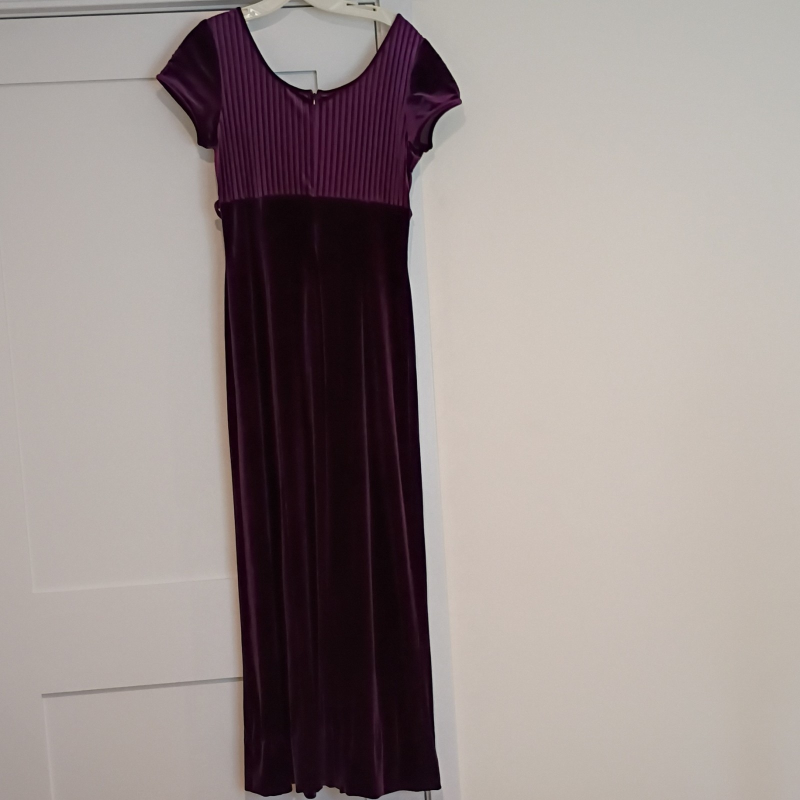 Papell Boutique Plum Polyester Maxi Dress Pleated Buckle Scoop Neck Zip 12
