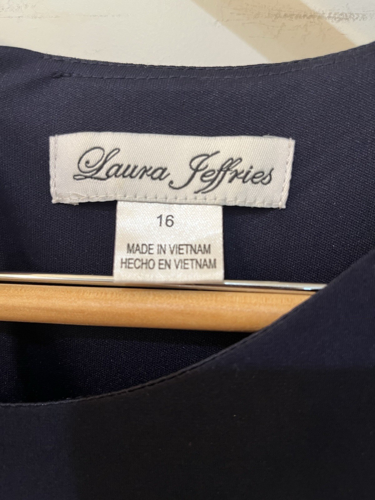 Laura Jeffries Navy Blue Ruched Sheath Dress Gold Buckle Accent Size 16 Classic