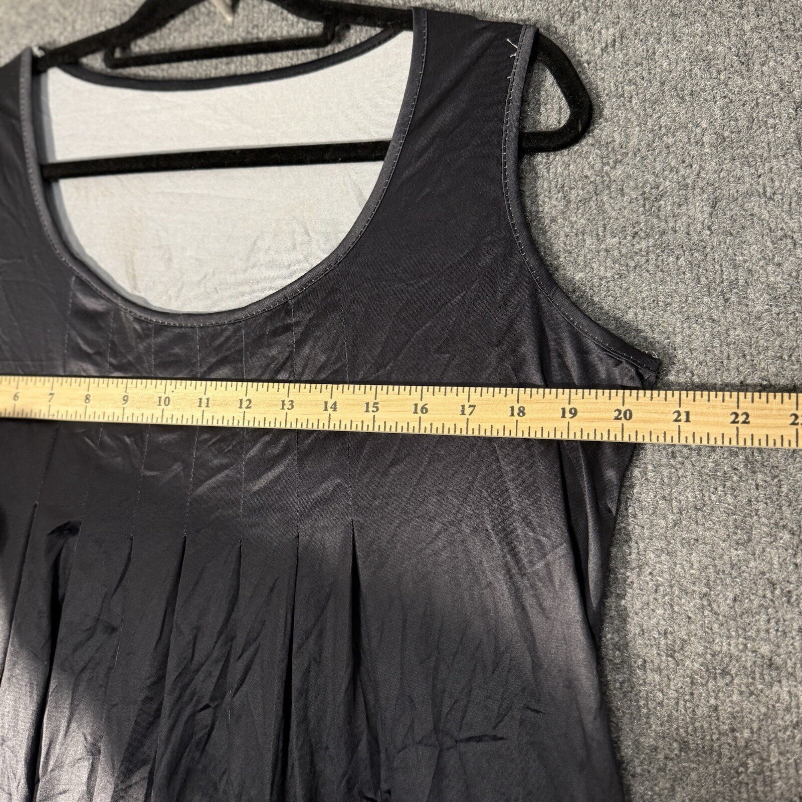Women’s Polyester Dress, See Pics For Size.