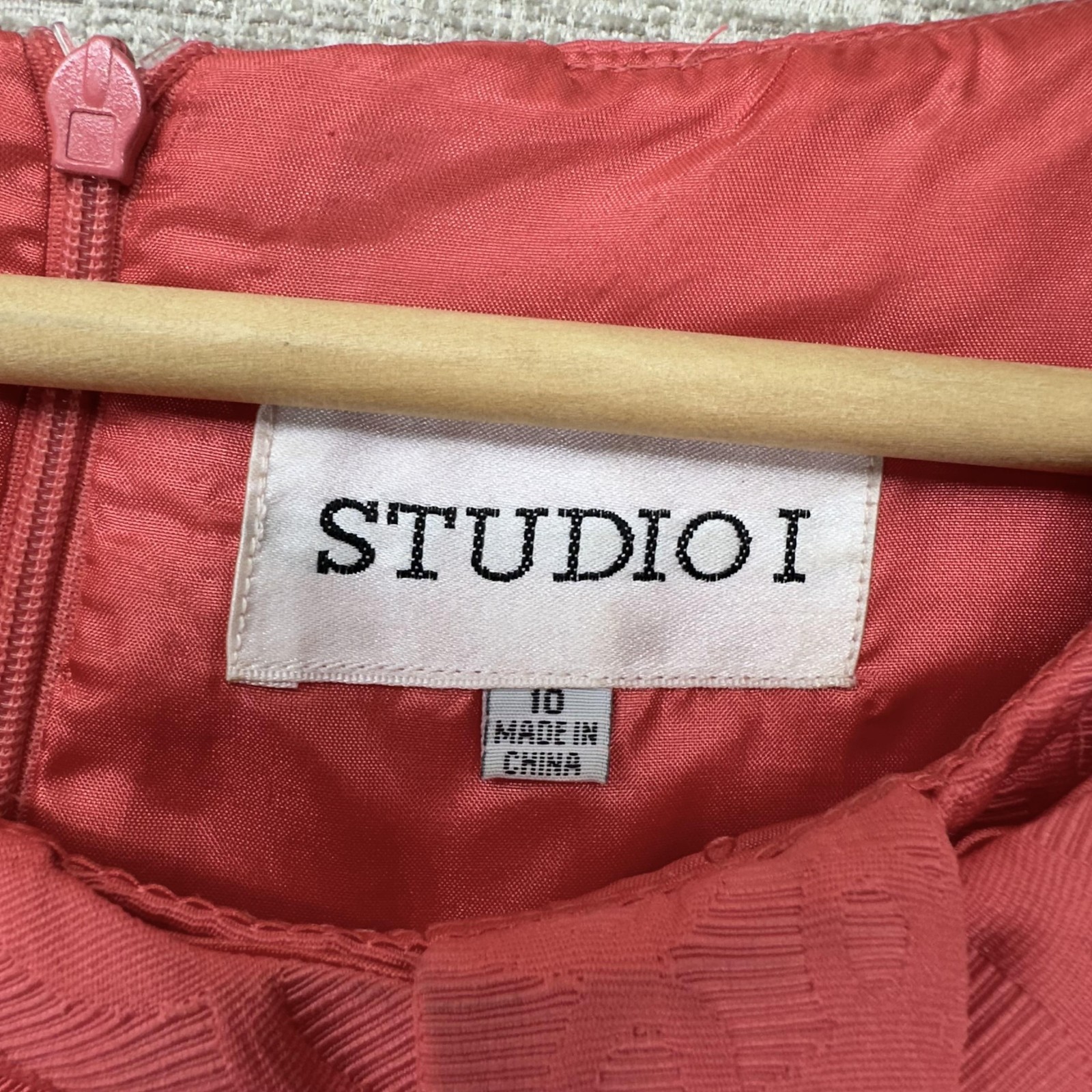 Studio I Dress Womens 10 Salmon Pink Textured Bow Sheath Lined Back Zip