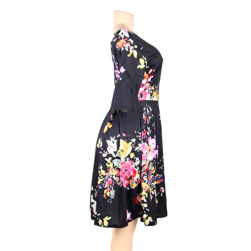 Suzanjas Multicoloured Floral Summer Dress in Yellow to Red Beautiful Fitted Size M