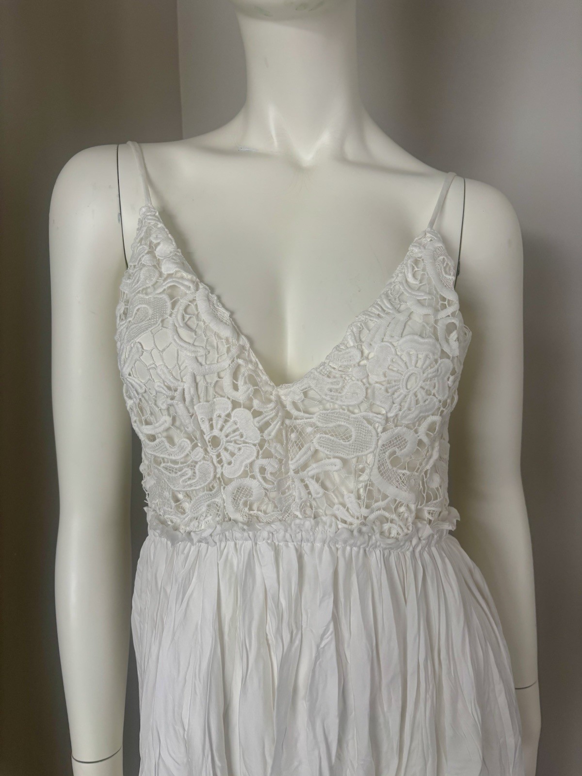 Olivaceous Crocheted Lace bodice Open Back Maxi Dress Size L