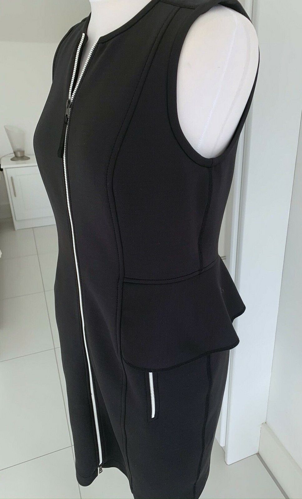 Dress black N4 Marc Cain 40 flounce softshell scuba jersey white eye-catcher