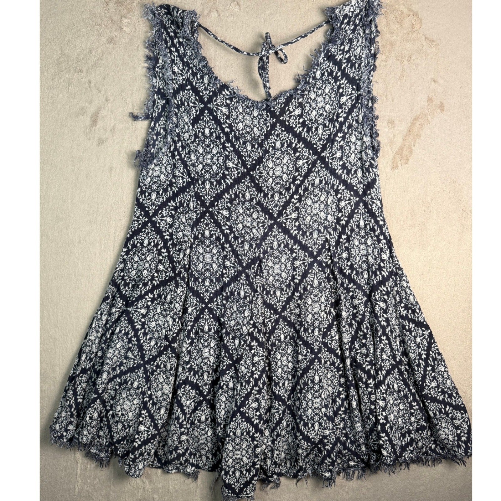 En Creme Boho Mandala Print Mini Dress Womens Medium Navy Blue Excellent Frayed