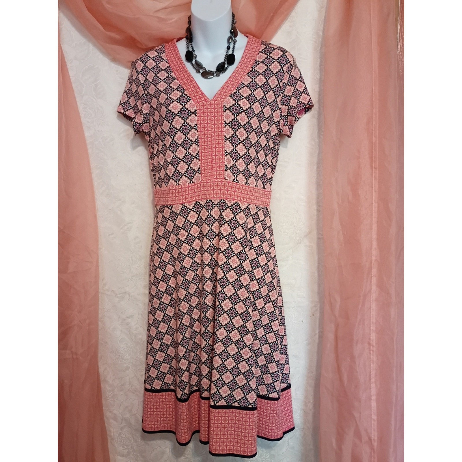 Liz Claiborne Ladies Pink Patterned V-Neck Fit & Flare Dress Sz S