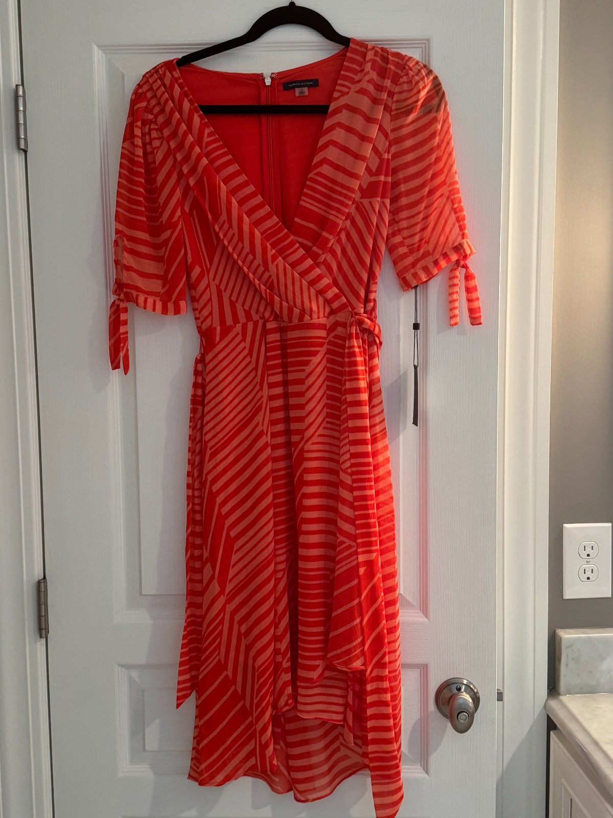 NWT Tommy Hilfiger Coral Wrap-Style Womens Dress Size 2