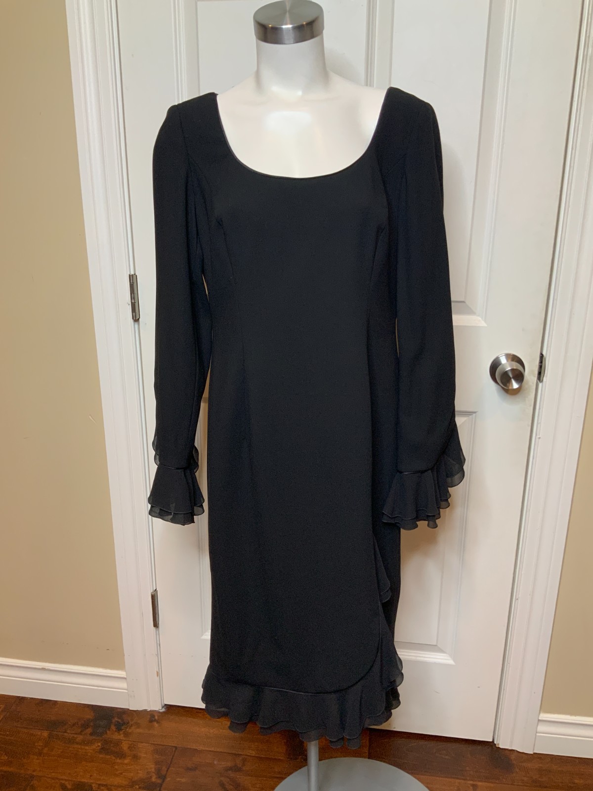 Escada Black 100% Wool Shift Dress W/ Flounce Sleeves & Hem, Size 10 | 40