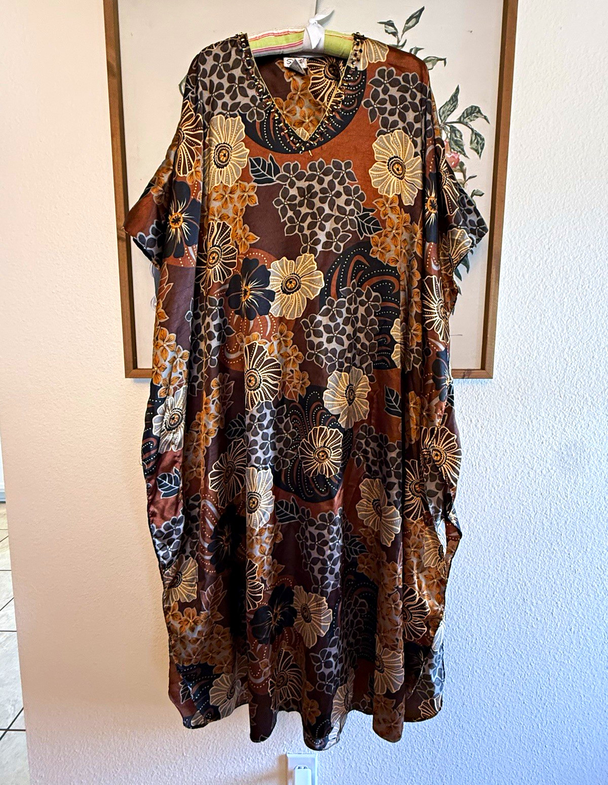 Santé Classics One Size Brown Beige Gold Floral Beaded V-Neck Long Kaftan Dress