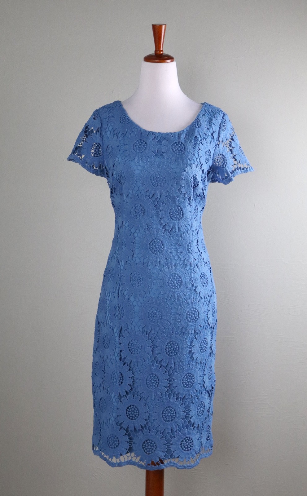 TALBOTS NWT $189 Blue Embroidered Floral Lined Shift Sheath Dress Size 8
