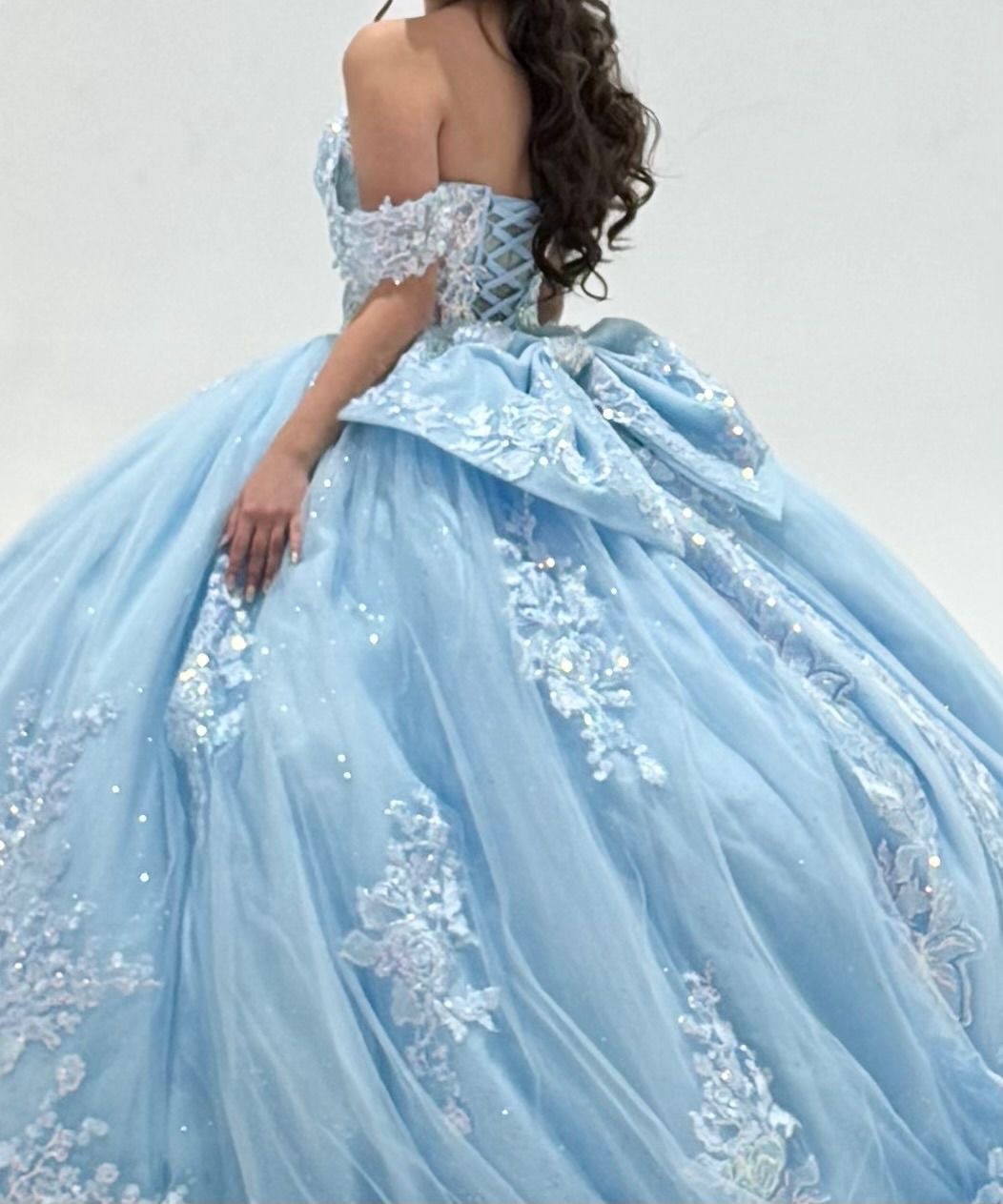 HUGE QUINCEAÑERA BALL GOWN LIGHT BLUE DRESS *INLCUDES HOOP PETTICOAT* SIZE: S/M