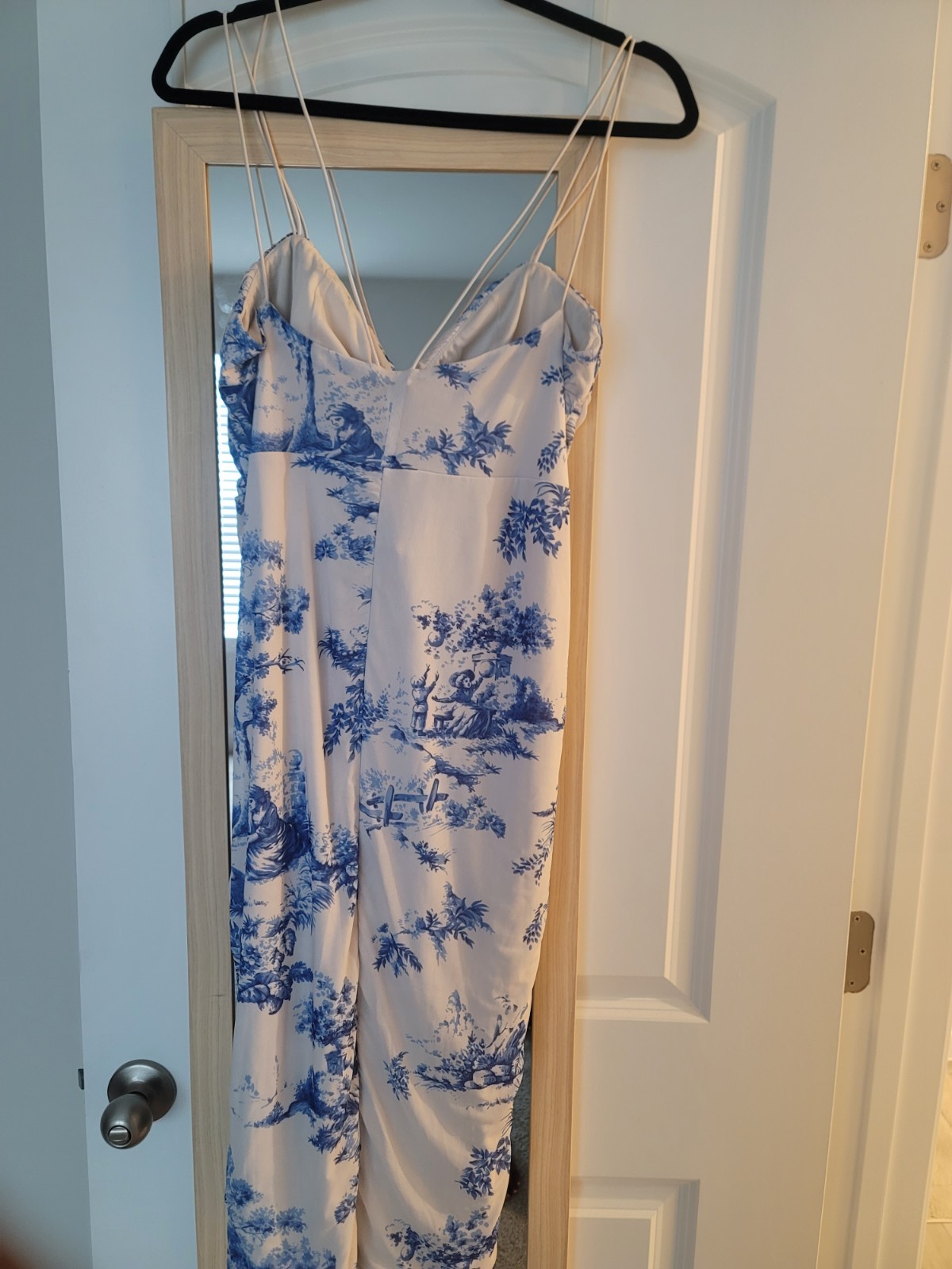 ASOS DESIGN White/Blue Floral Sleeveless One-Piece, Women’s dress. Size 10