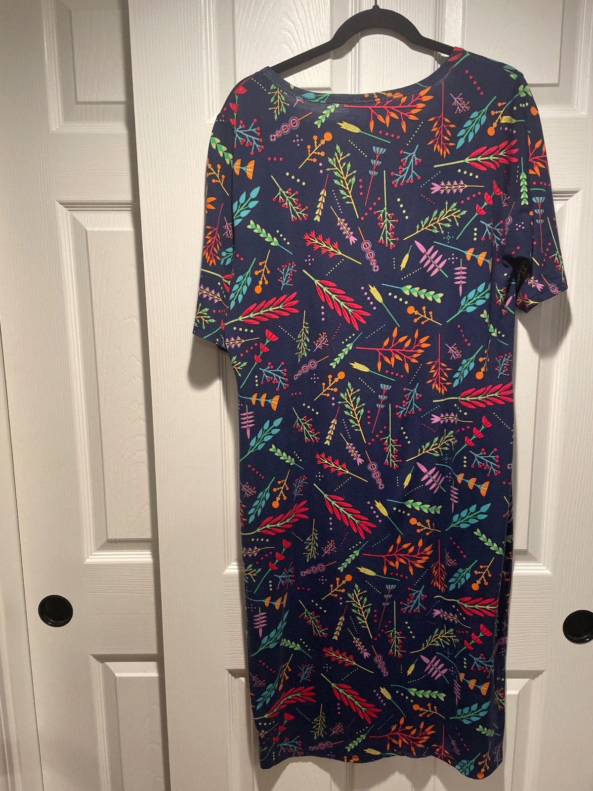 LuLaRoe 2XL (18-20) Navy Floral Leaf Print Julia Dress Stretch Midi Plus Size