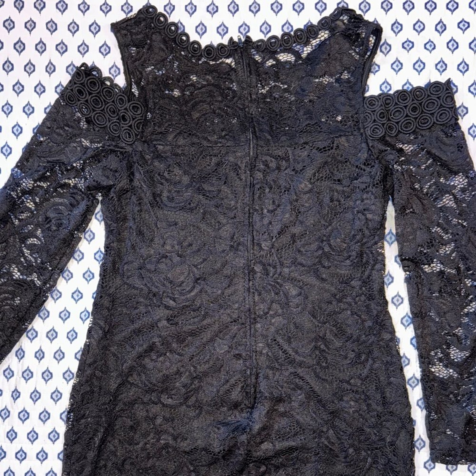 Bisou Bisou 14 Elegant Black Lace cold Shoulder Dress zipper back