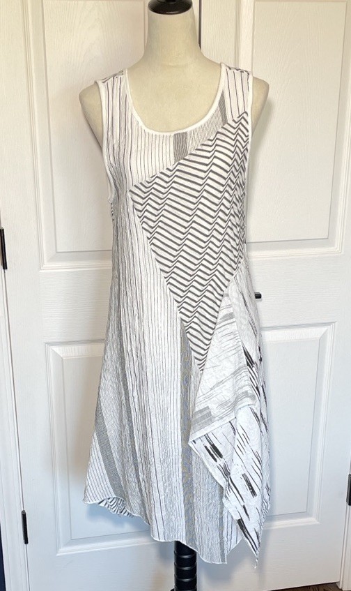 Radzoli Asymmetrical White & Gray Asymmetrical Lagenlook Dress Size Small