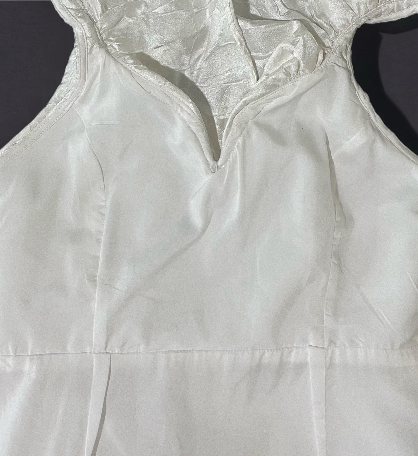 🍥 DO+BE White Floral Jacquard Mini Dress | Women’s Sm | V-Neck | Ruffle Sleeve
