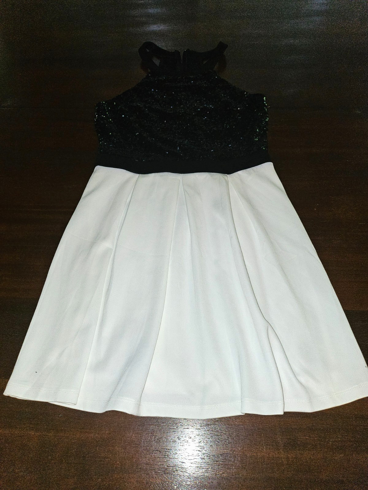 B. Darlin Black & White Sequined Silky Fit & Flare Mini Dress Women’s Size 11/12