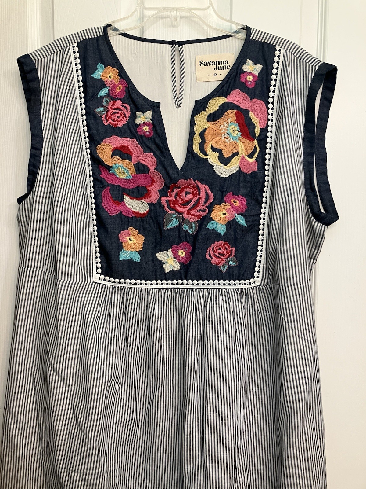 Savanna Jane Women’s Embroidered Dress Size 2X Sleeveless Navy &white Pinstripe