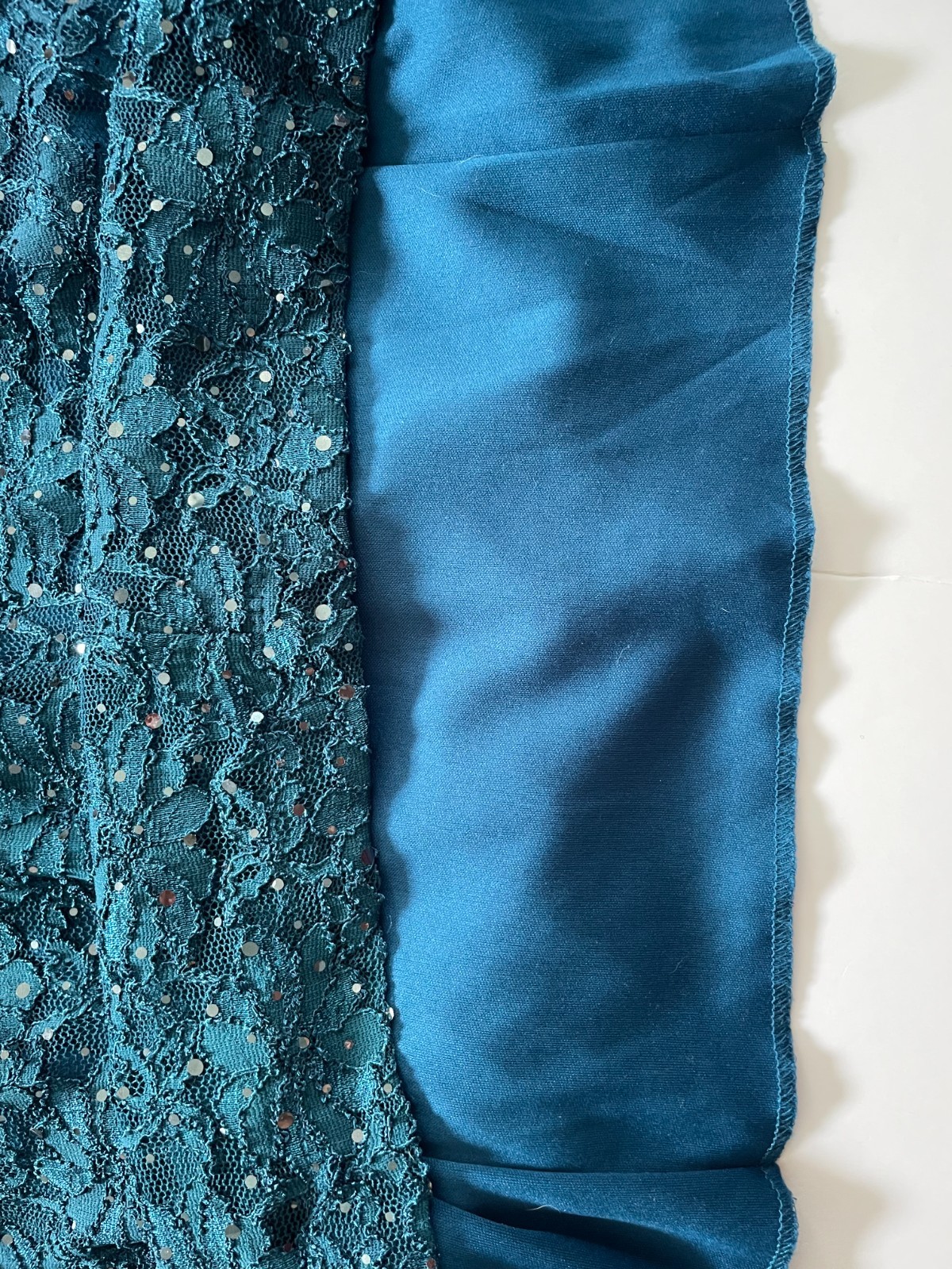 Women’s Green Lace and Sequence Special Occasion Dress Size 4