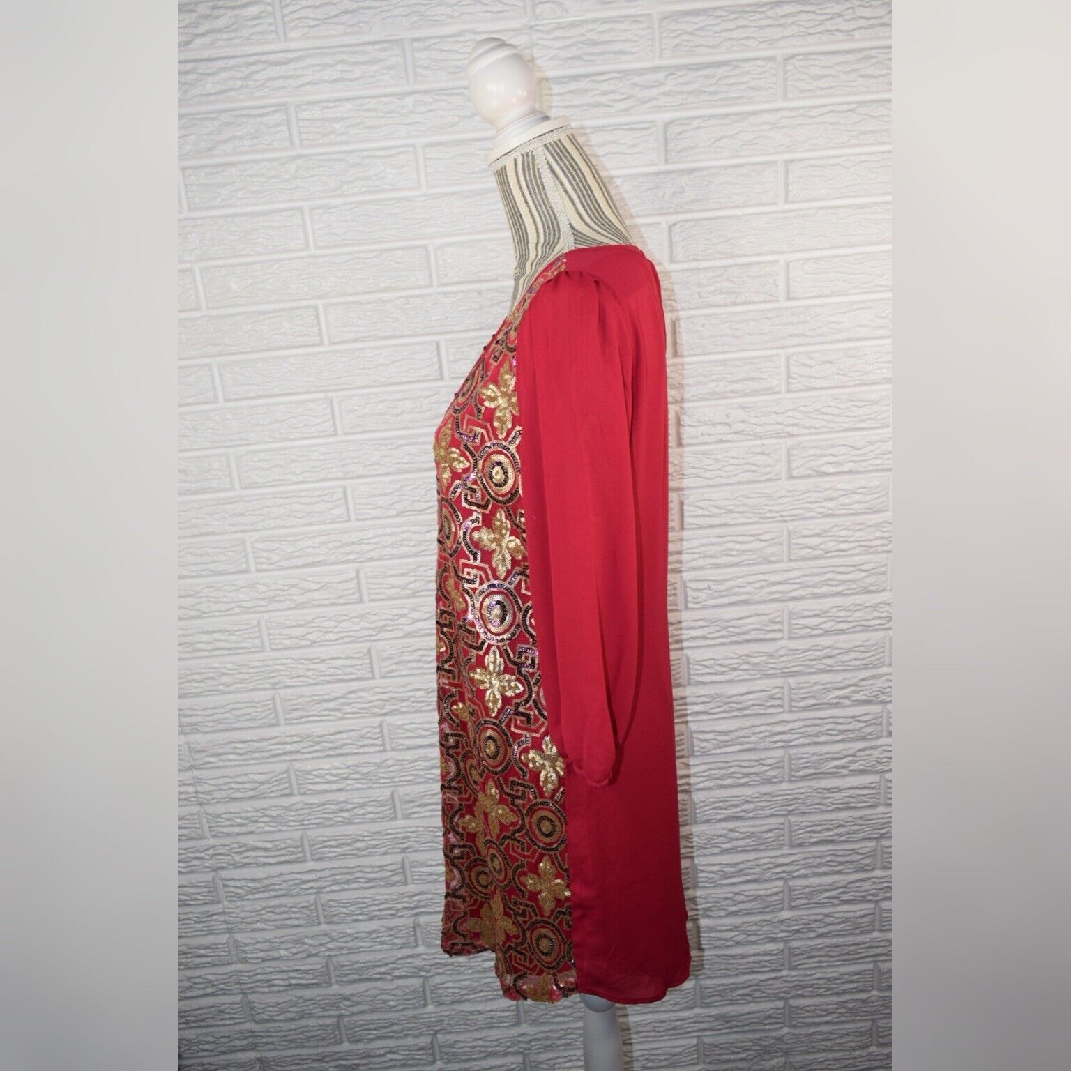Pink Owl Red Gold Fuchsia Patterned Sequined Dress Party Cocktail Holiday Medium