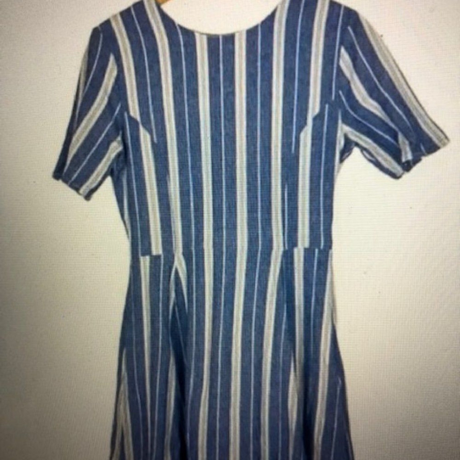 NWOT Tularosa Blue/ White Striped Short sleeve, belted, Fit & Flare Dress Small,