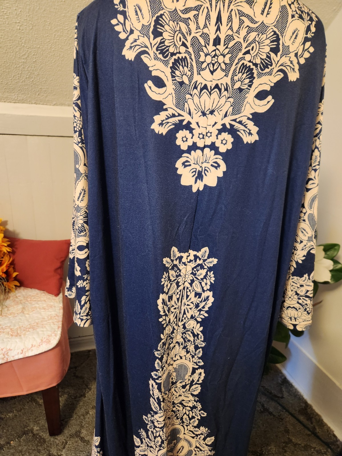 Women’s Elegant Navy and Cream,Printed Dress.Size xl New