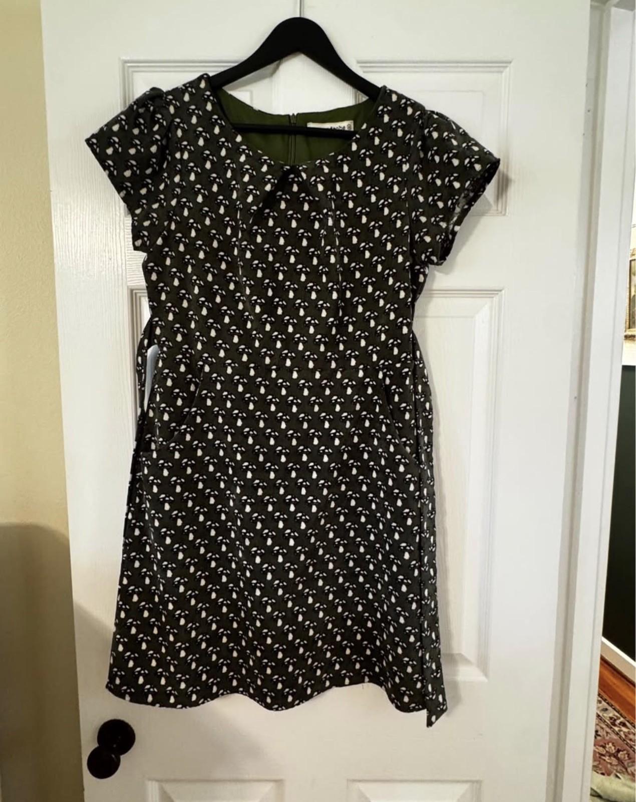 SM Wardrobe Mushroom Print Corduroy Dress Green Short Sleeve M Fairy Retro Mod