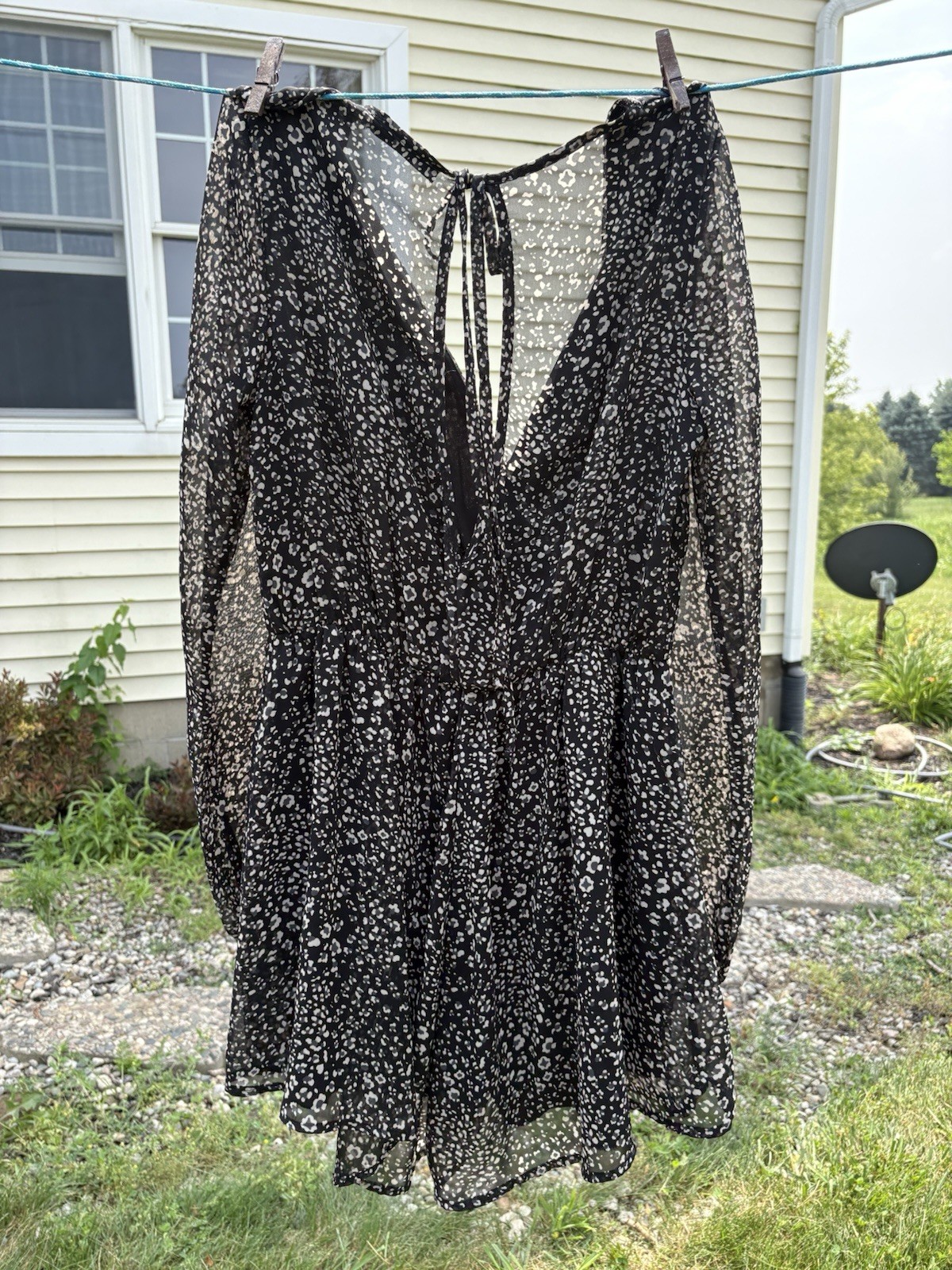 Final Touch Black & White Animal Print V-Neck Puff Sleeve Mini Dress M